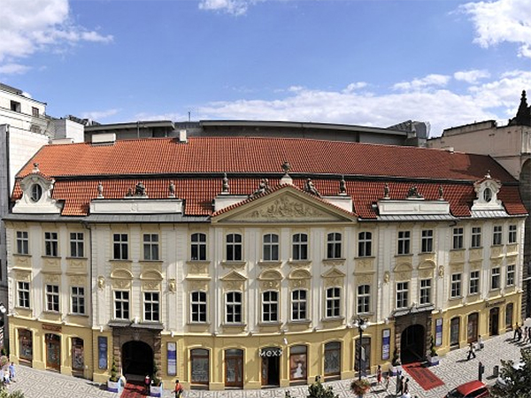 Slovanský dům Praha - Montáž hromosvodu